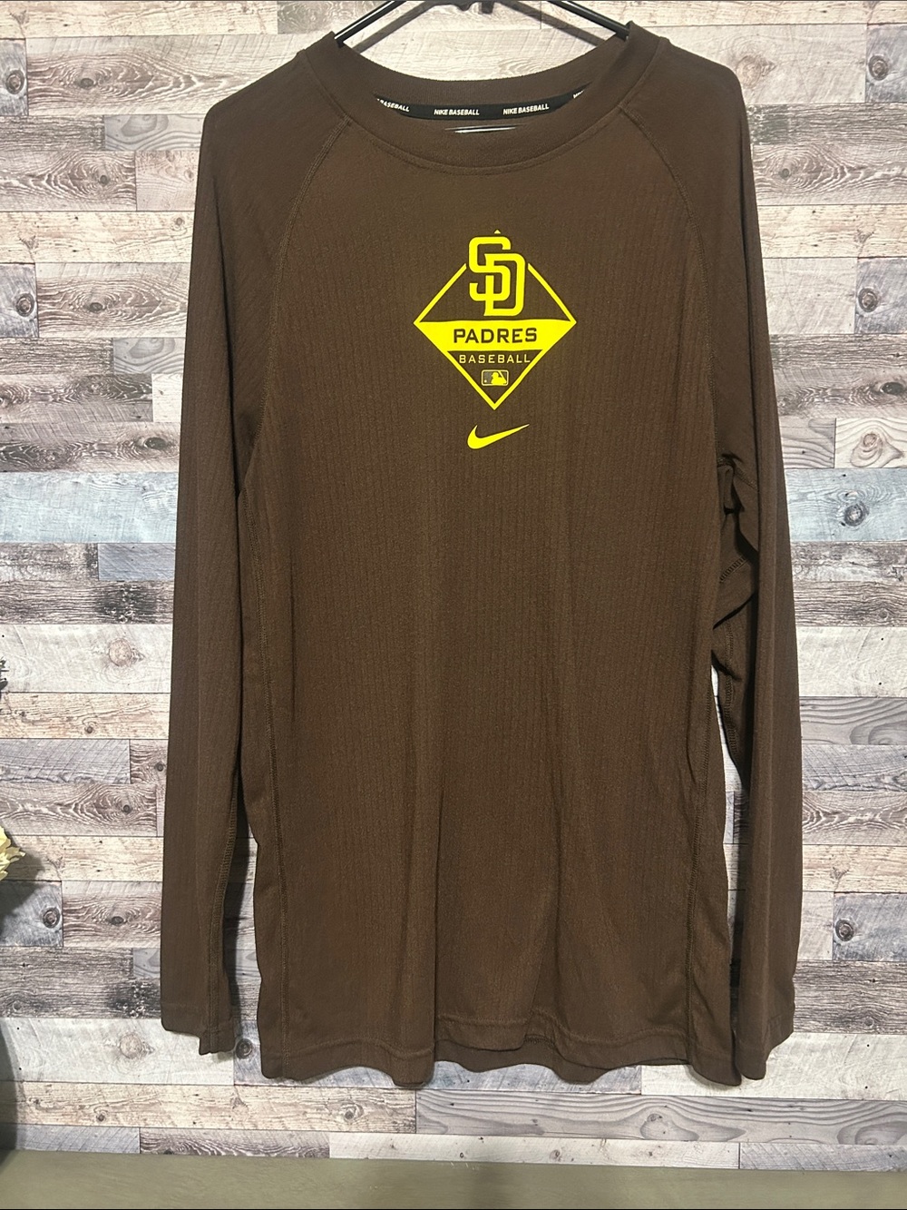 Nike Brown Long Sleeve Padres Baseball Logo Shirt with Yellow Graphics